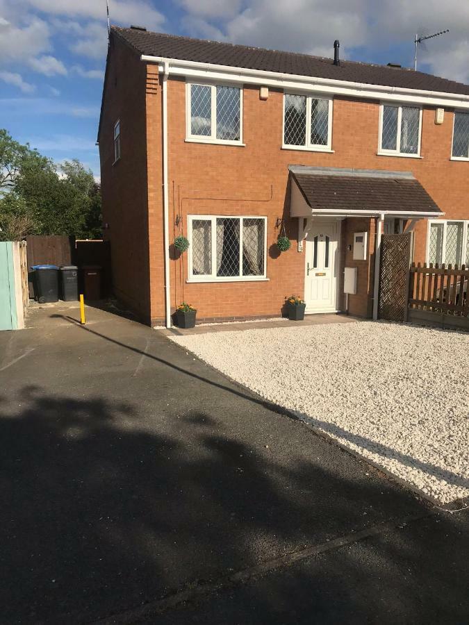 Hinckley Home Sleeps 5 Complete House Leicester Exterior foto